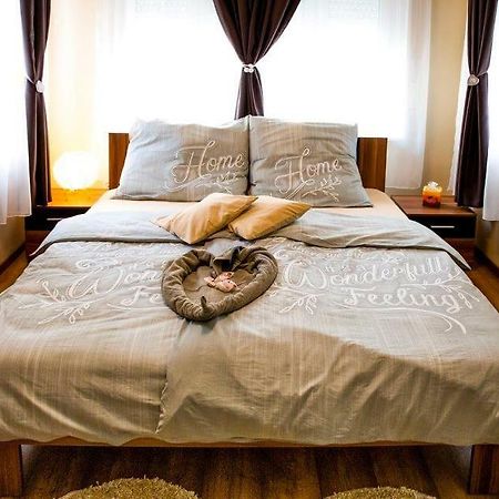 Wiky'S Apartman With 3Bathrooms Budapest Exterior photo
