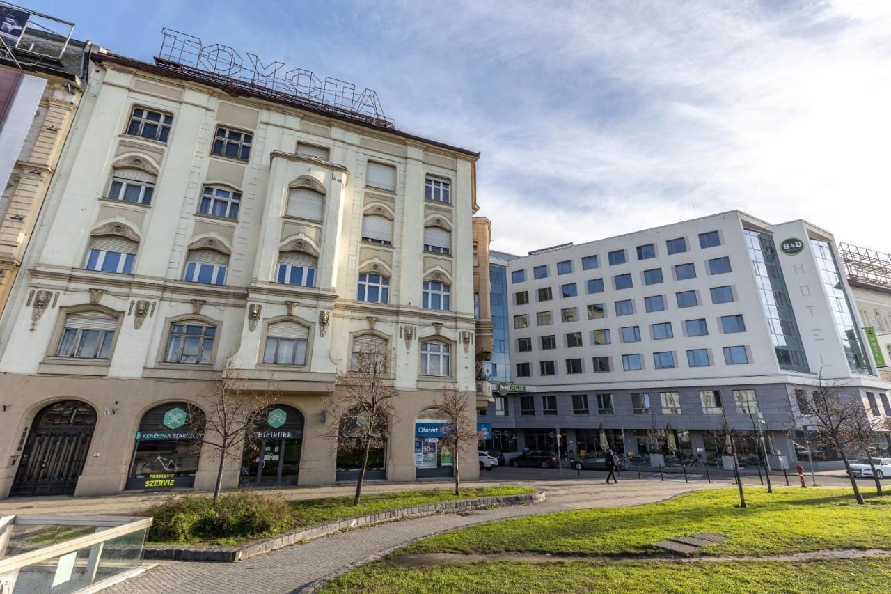 Wiky'S Apartman With 3Bathrooms Budapest Exterior photo